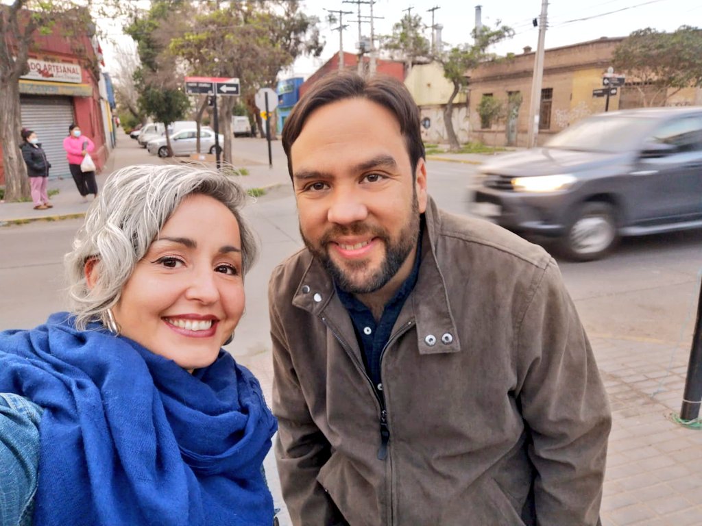AlePlacenciaC's tweet photo. Seguimos recorriendo el #Distrito10! ☀️ En #SanJoaquin compartimos con vecin@s en ferias, puerta a puerta y con el Alcalde #CristobalLabra. Es invaluable conocer la realidad en terreno, gracias por la confianza y la conversación amable. 🤩 #ConTodasAlCongreso #DiputadaPlacencia https://t.co/4FldPeZiEr