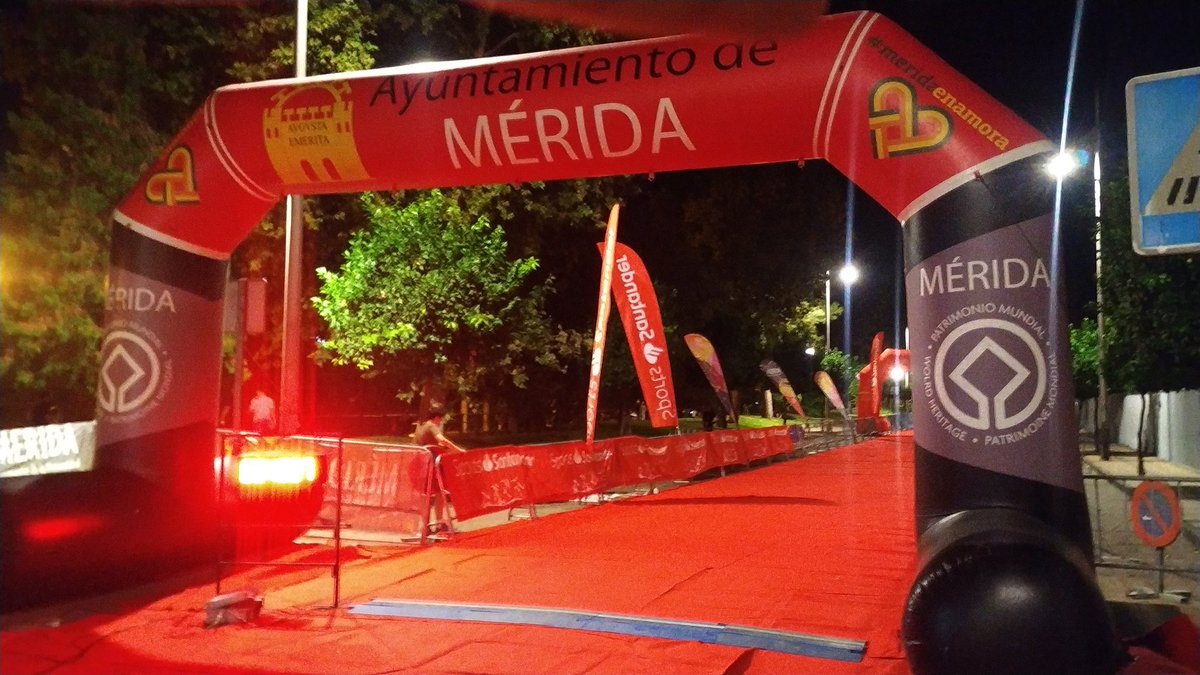 DeportesMerida's tweet photo. Como siempre @DeportesMerida en la #MediaMaratonMerida de @aapmerida.
A partir de mañana, todas las fotos por cortesía de @Solextrem https://t.co/no5n1oaeMH