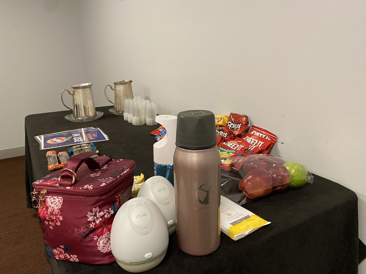A big thankyou to the <a href="/traumadoctors/">AAST</a> back bone especially Jermica and AAST leadership for supporting nursing at #AAST2021 <a href="/DavidASpain/">David Spain</a> <a href="/dhlivingston/">David Livingston</a>. And for making sure I got lunch before going to the airport! <a href="/elvie/">Elvie</a> <a href="/MilkStork/">Milk Stork</a> <a href="/CeresChill/">Ceres Chill</a> <a href="/WiscSurgery/">UW-Madison Department of Surgery</a>