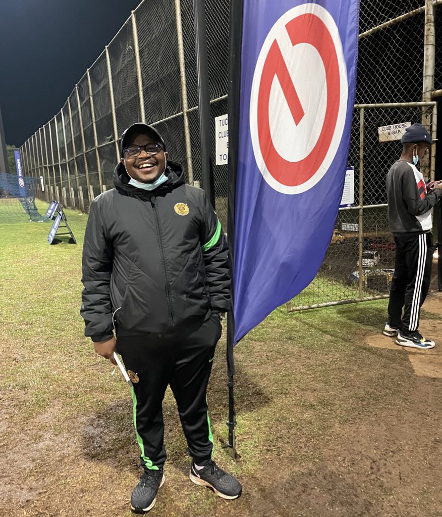 SinesiphoMali's tweet image. A full day of football, started at Marks Park for @SoccerEngen tournament then headed to studio for @Bundesliga_EN TV analysis and headed straight to our 1/8 match at Engen to wrap up my day. 

#EngenKnockoutChallenge #TechnicalScouting #TacticalAnalyst #Commitment #Amakhosi4Life