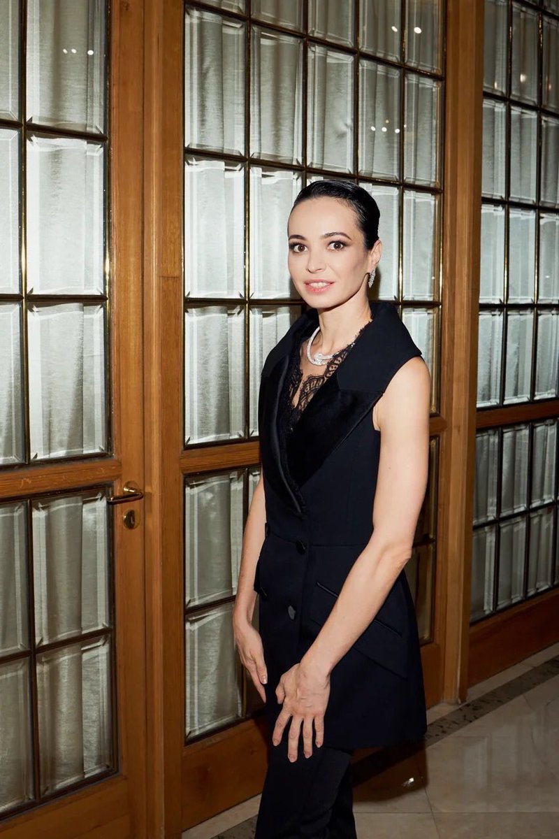 dianavishneva's tweet photo. Context festival - 2021 is about happiness 💃🏻💙 @LaVeronal #contextfest #dianavishneva #vladimirmalakhov #marcosmorau #ericgauthier #edwardclug https://t.co/bFxHkIhWTx