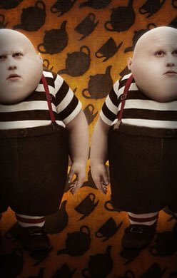 78_comun's tweet photo. 6. Teatro | En el 78’ se estrenaba en teatros Alicia en el país de las Maravillas. Personalmente no soy muy de teatro, pero mi personaje preferido de la película son los Tweedle twins.

#Roma5 #50HuellasET @Altax4D https://t.co/a7P0wIs6EO