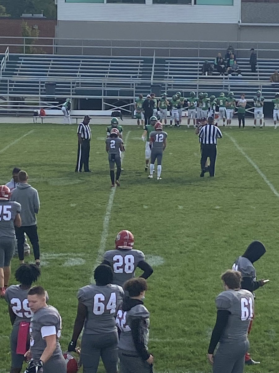 thomashutch3's tweet photo. Awesome ending today!! Little over 1:20 no timeouts down 7 and @RyanHutch937 led the drive and converted huge 4th and 1 at 9 for the Td pass with 3.3 left then ran in the two pt convo for the 15-14 Polar Bear Win!!!! https://t.co/ee4lqqgvxB