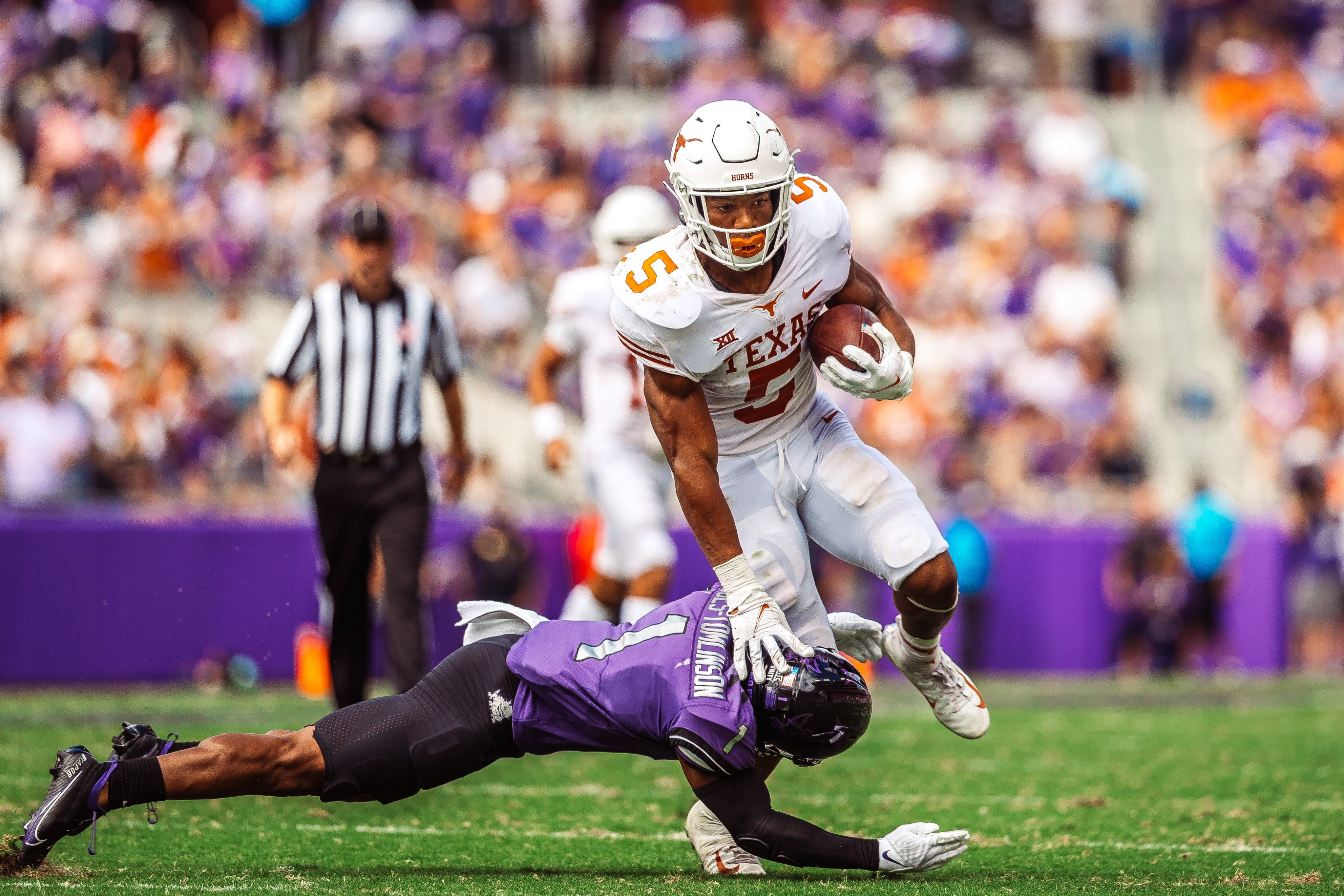 FAt7O9oUYAAQbv6?format=jpg&name=4096x409