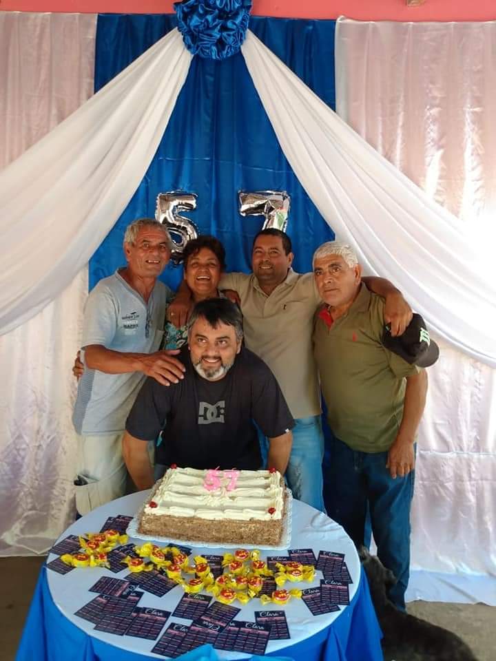 EladooM's tweet photo. Amda familias Gomez https://t.co/ZWBZlNp07I