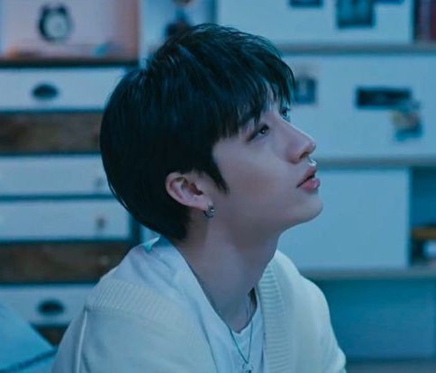Stay53102618's tweet photo. Christopher... you are my moon, my sun and my star.

OUR NORTHSTAR BANG CHAN
#TripleThreatBangChan
#못하는걸_못하는_천리방생일
#HappyBangChanDay
@Stray_Kids https://t.co/9bTo5KwDT6