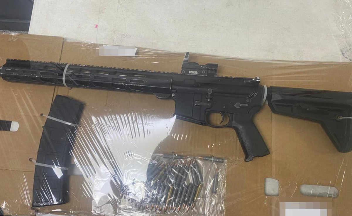 SonoraSeguridad's tweet photo. Intercepta Policía Estatal #PESP y SEDENA a 3 personas armadas en carretera Santa Ana-Altar

Transportaban dos armas de fuego, 8 cargadores y 190 cartuchos de diferentes calibres.

📌Recuerda denunciar de forma anónima al 089. https://t.co/rhMkkWiVwt
