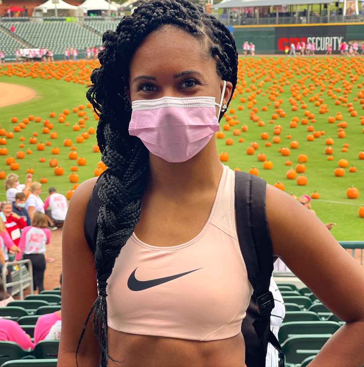 TheRachelLoyd's tweet photo. My first walk for breast cancer. Aside from the laughs it felt good to show up for the survivors and those still fighting. 💞💞 Did I mention there were cupcakes???? #Pinkcupcakewalk #BreastCancerAwarenessMonth #CharlotteNC @monicamanneytv https://t.co/dKAFHooM1X