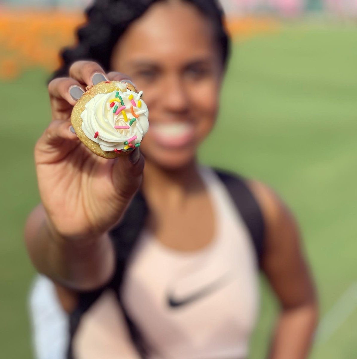 TheRachelLoyd's tweet photo. My first walk for breast cancer. Aside from the laughs it felt good to show up for the survivors and those still fighting. 💞💞 Did I mention there were cupcakes???? #Pinkcupcakewalk #BreastCancerAwarenessMonth #CharlotteNC @monicamanneytv https://t.co/dKAFHooM1X