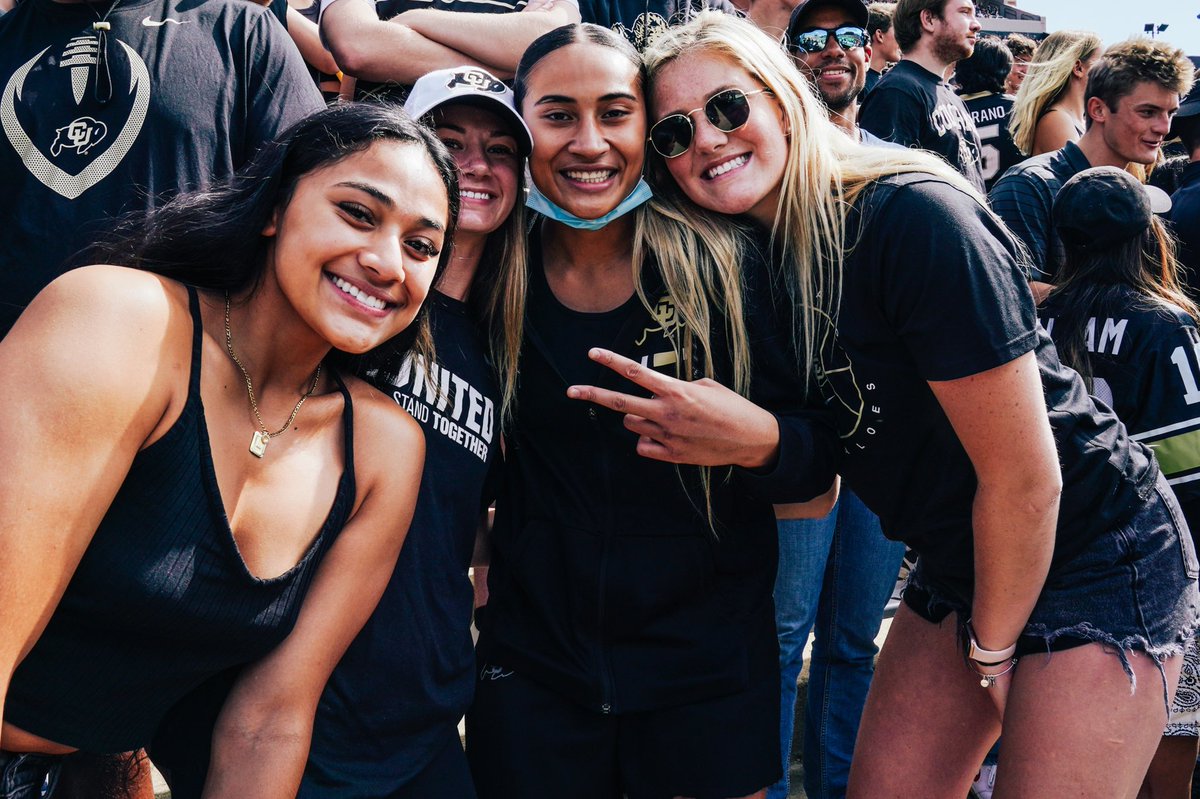 CUBuffsWBB's tweet photo. We’re all smiles at Folsom Field 😎

#ElevateYourGame || #SkoBuffs 🖤💛 https://t.co/a2a7o50U8V