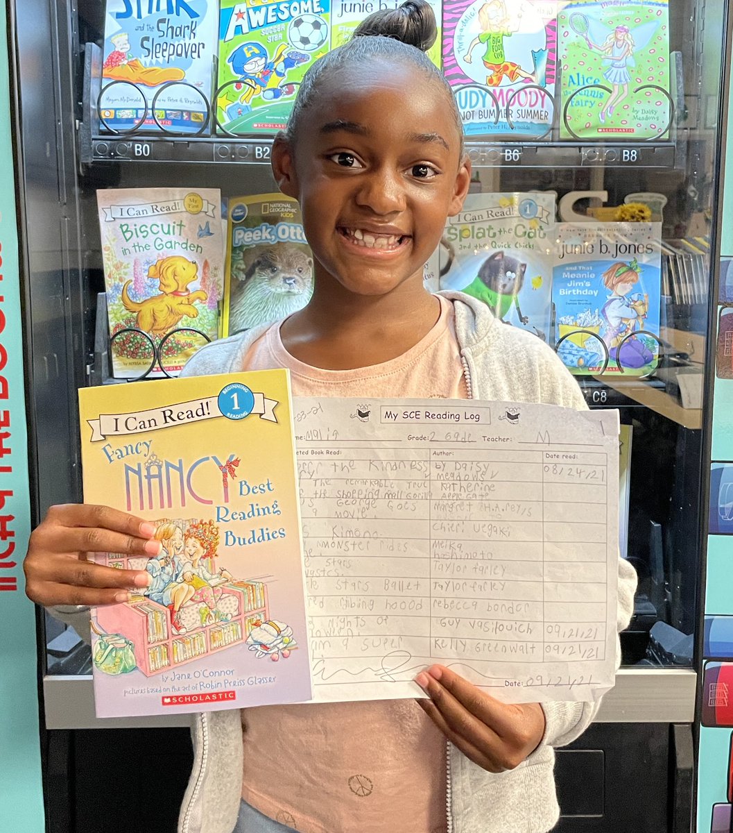 JessHarrelson7's tweet photo. These kids love reading and earning free books from the Book Vending Machine!💚💚💚 #hcslibrarymedia https://t.co/ADknYpogbJ