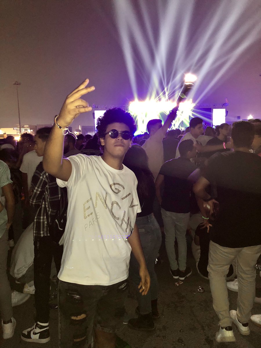 KiNGKAREiM's tweet photo. 𝐒𝐇𝐀𝐁𝐉𝐃𝐄𝐄𝐃 &amp; 𝐏𝐀𝐁𝐋𝐎 𝐂𝐎𝐍𝐂𝐄𝐑𝐓 🤩#SAVAGE https://t.co/EHEALi7Kr1