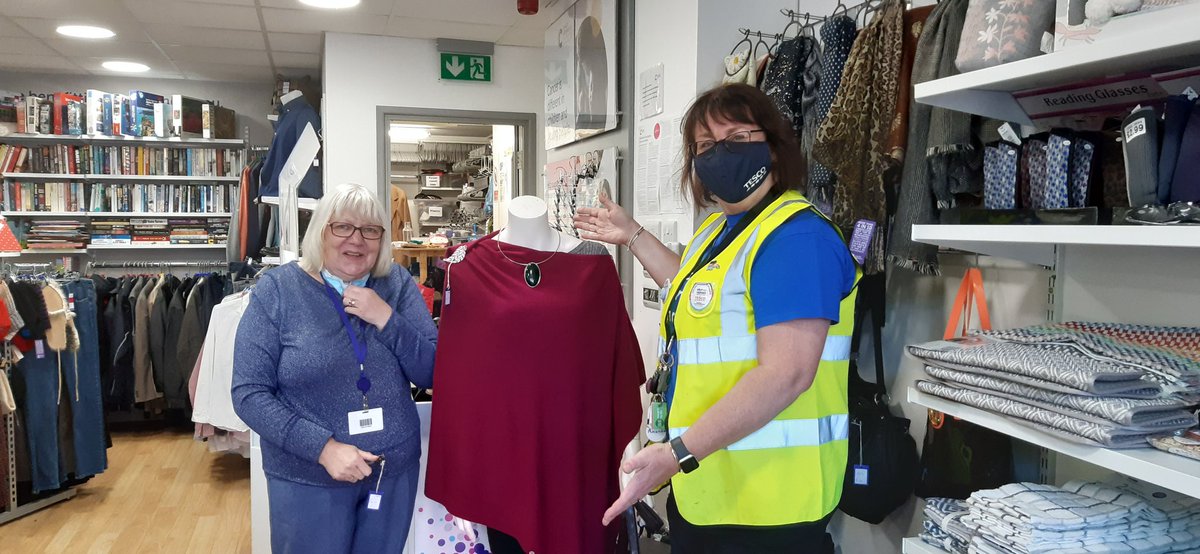 Amanda from #Tesco popped in yesterday and helped Sylvia accessorise our mannequin. Nice to see you :)  #allinadayswork #OOTD