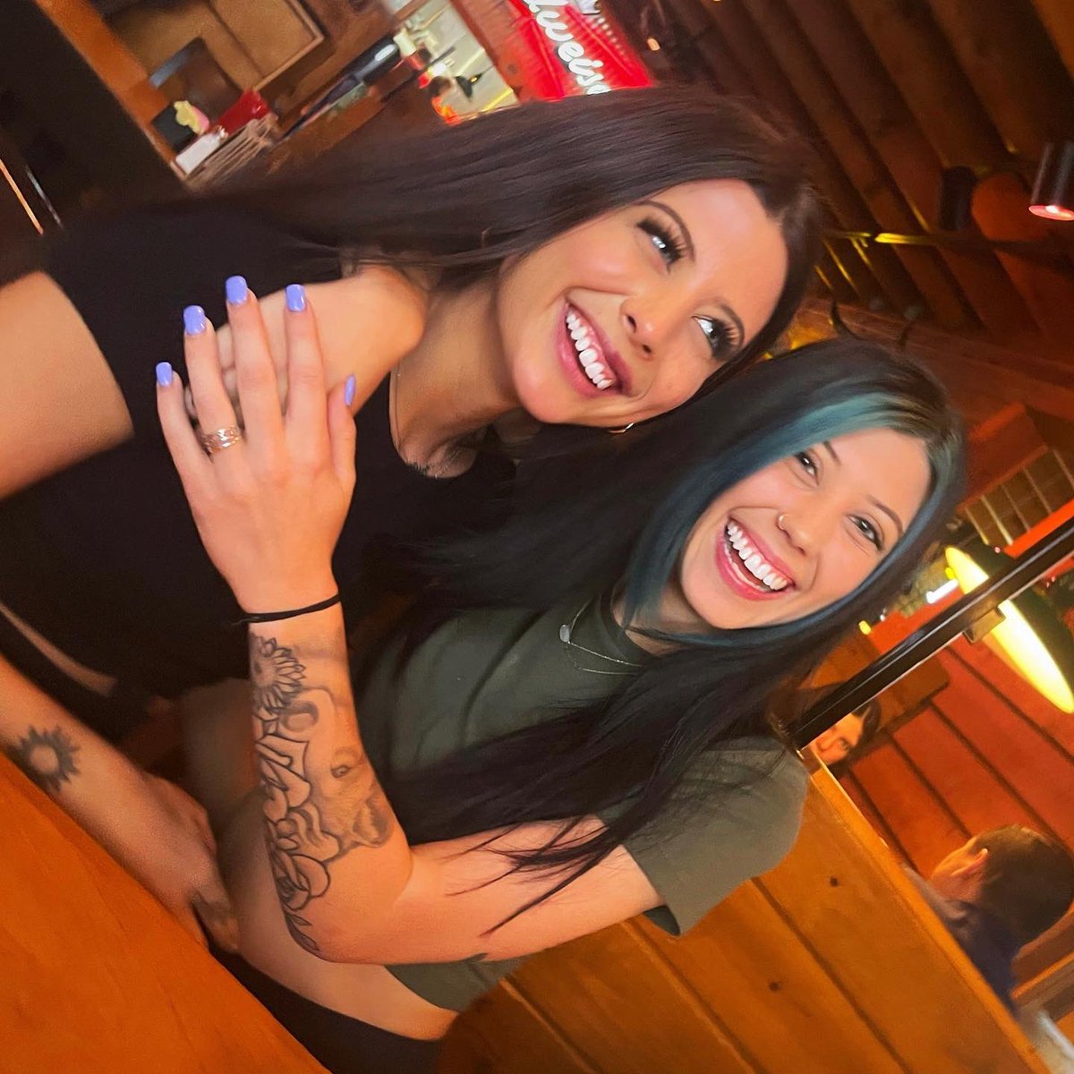 baileynwoods's tweet photo. My sissy graduated from esthetician school today!!! 🤩
So proud of you Kek, love you to the moon 🌙💖 @makenzie_woods https://t.co/jvNJ7gCRbG