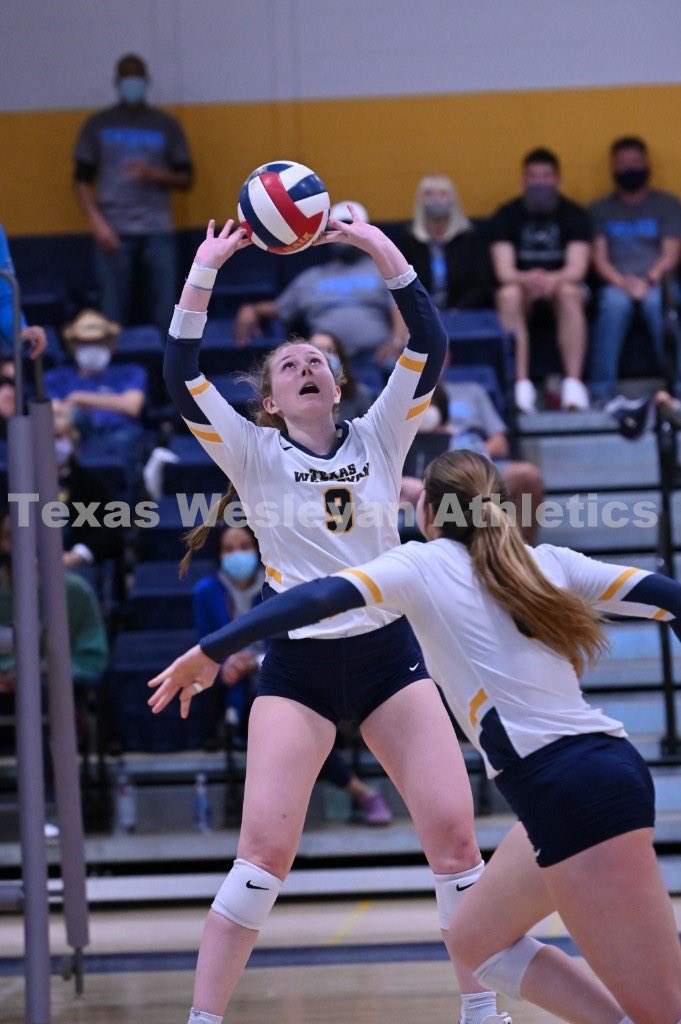 TxWesVolleyball's tweet photo. A big Happy Birthday to Senior setter Morgan!! We hope you have the best day!! 💙💛🤘🏼 https://t.co/GNjf5vapJk