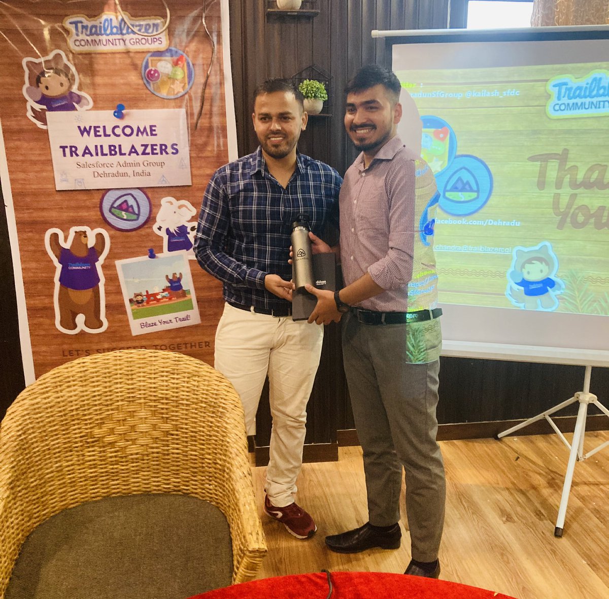 AmitSin64341700's tweet photo. Thank you #trailblazercommunity for amazing swags 😊

And special thanks to  @Kailash_sfdc for sharing your knowledge and experience.

 @Kailash_sfdc
@DehradunSfGroup
#trailblazercommunity 
#SDFC4Students https://t.co/InjBI4gJY2