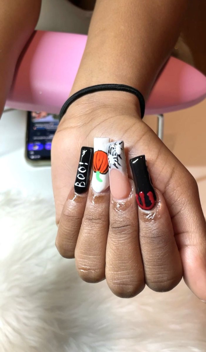 fierynails's tweet photo. Make sure you book! Dm me to book. Booking site is currently down. I am adding more services 🥰 #pvamu #pv25 #pv24 #pv23 #pv22 #pv21 #nailtech #pvnailtech https://t.co/UXvkt71N1z