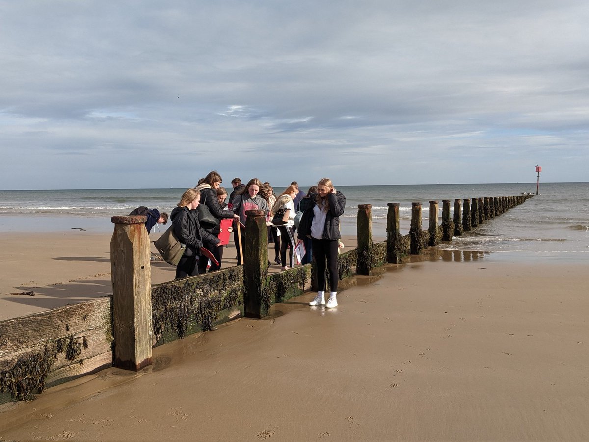 LJGeography's tweet photo. Great to get back out on fieldwork this week. Year 11 geographers visited Redcar to conduct physical and human geography enquiries to prepare for unfamiliar fieldwork questions in paper 3. A big shout out to the Monday groups who showed great resilience despite the poor weather! https://t.co/H3ADijtbAh