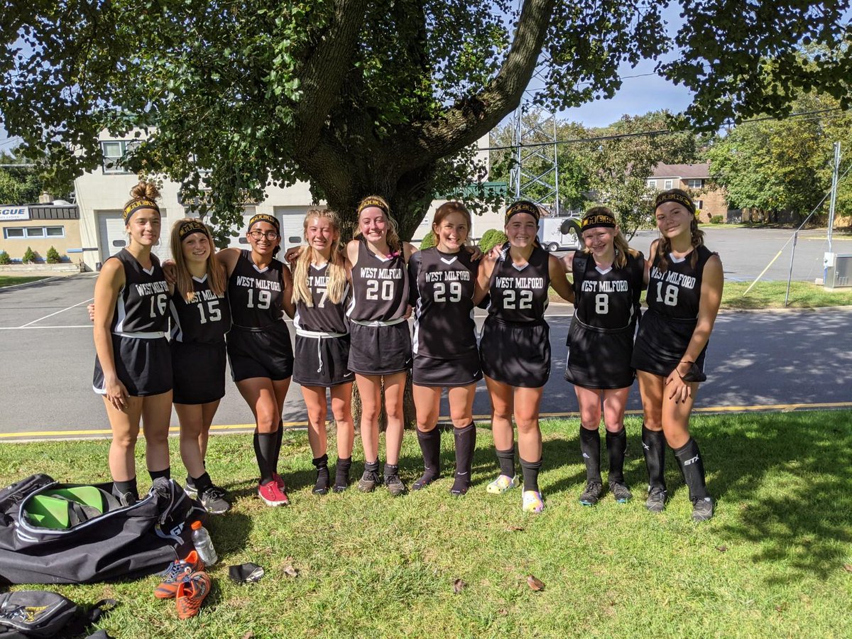 #WMFH shout out to our froshies!!! They beat Ramsey 4-1, bringing their overall record to 7-1-1!!! The team's looking to beat my frosh record from 2009 (9-3-2) ❤️❤️❤️ #NOMERCY <a href="/jlallison8/">.Coach.DiNetta. ~ JAL, JeDi</a>