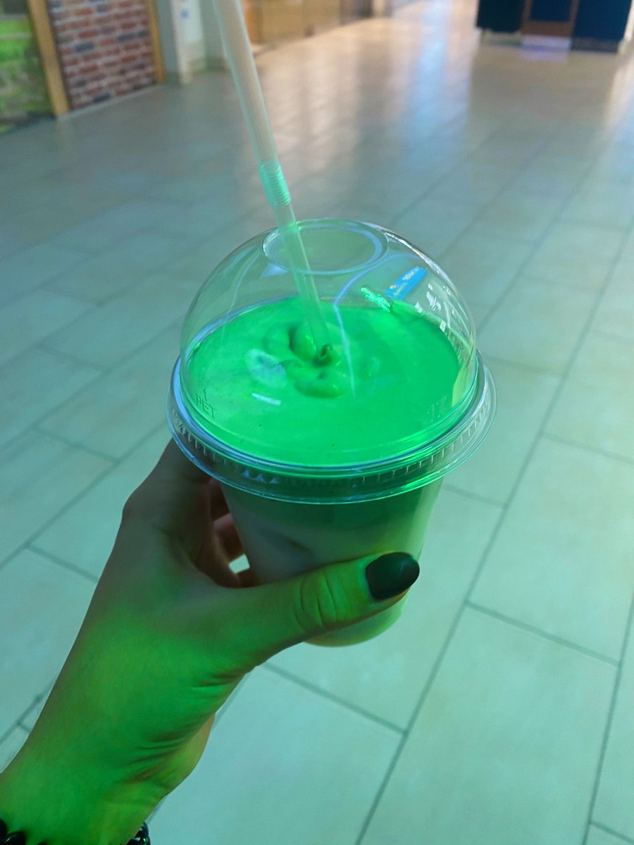 lastseeninbed's tweet image. Так люблю матчушку, что мы с ней метчимся 
Настроение: как и всегда, зелёное 💚

#Dalgonamatcha