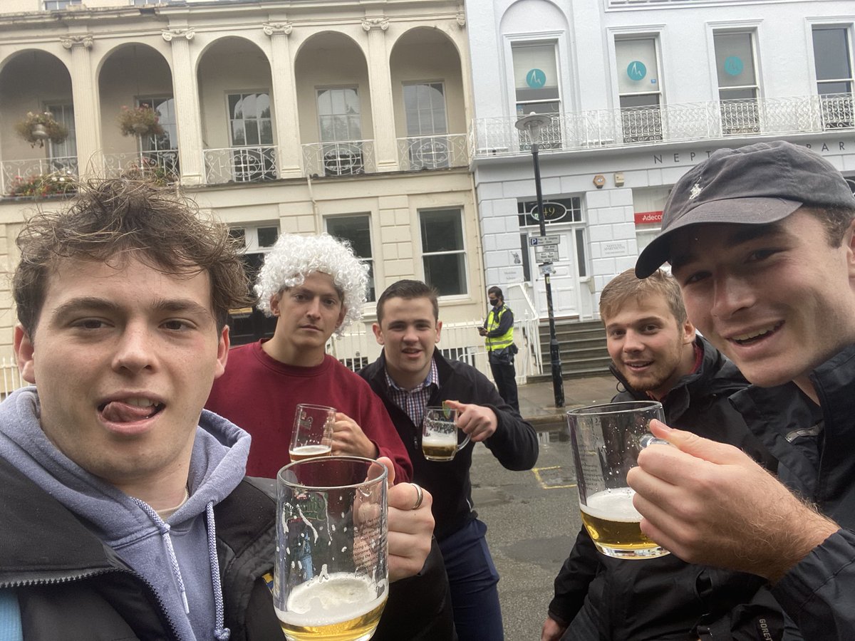 _reeders's tweet photo. Traffic warden acquired @ourlfc #cheltopoly #cheltopoleague https://t.co/94FlRD8YZY