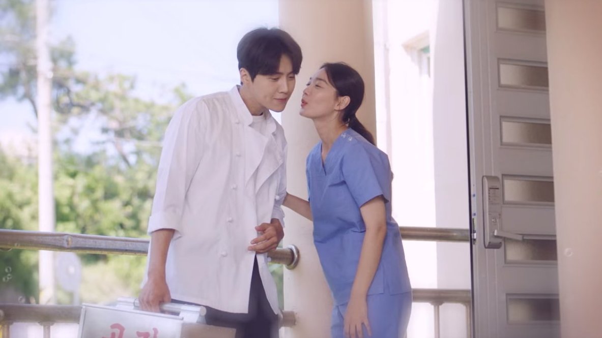 iconickdramas's tweet photo. I want what Dusik and Hyejin have. I can't stop smiling because of them 😭💜 #HometownChaChaCha #HometownChaChaChaEP11 https://t.co/ic1FTlRqk5