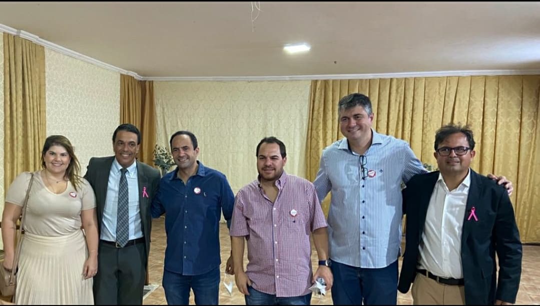 AliceCintra_adv's tweet photo. Vamos de mais caminhada pelo #Bahia! 🚙🚗
Ontem foi a vez de Itaberaba. Estivemos em uma agenda especial com os colegas da região em apoio a pré-candidatura do Dr. Pablo Picasso pela Subseção.
Uma OAB forte é construída por pessoas que são apaixonadas pela advocacia. ❤⚖ https://t.co/pZHpeXc6Bo