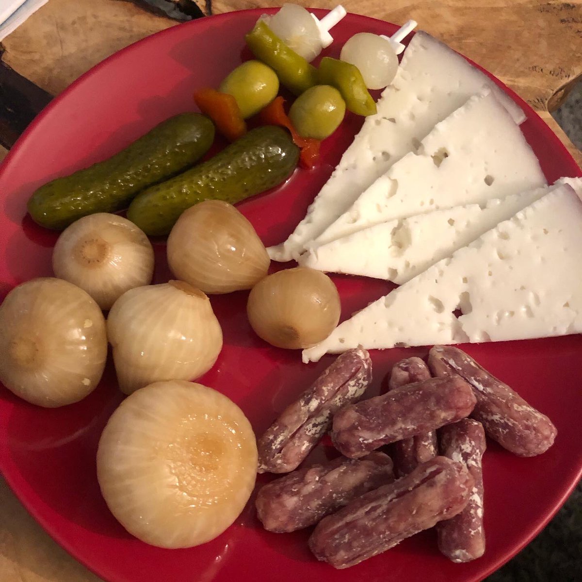 Food_A4thought's tweet photo. Bloody freezing here today so itβs becoming one of βthoseβ Saturday afternoons π»π»π₯π₯
#FireLit #LogFire #Brittany #HomeFromHome #Beer #beeroclock #Nibbles #Cheese #Chill #Saucisson #Pickles #WetAndWindy #Cosy #CosyHome https://t.co/vQ7HyPMCZM