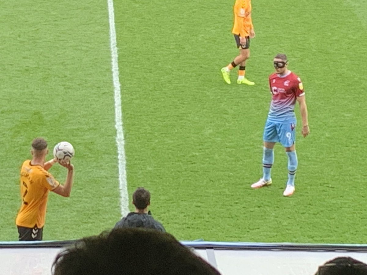 1912Exiles's tweet photo. Good to see Batman carving out a career in the fourth division. 🦸🏻♂️
#WhoIsThatMaskedMan
#ncafc 🧡🖤 https://t.co/FdYNs2WnM4
