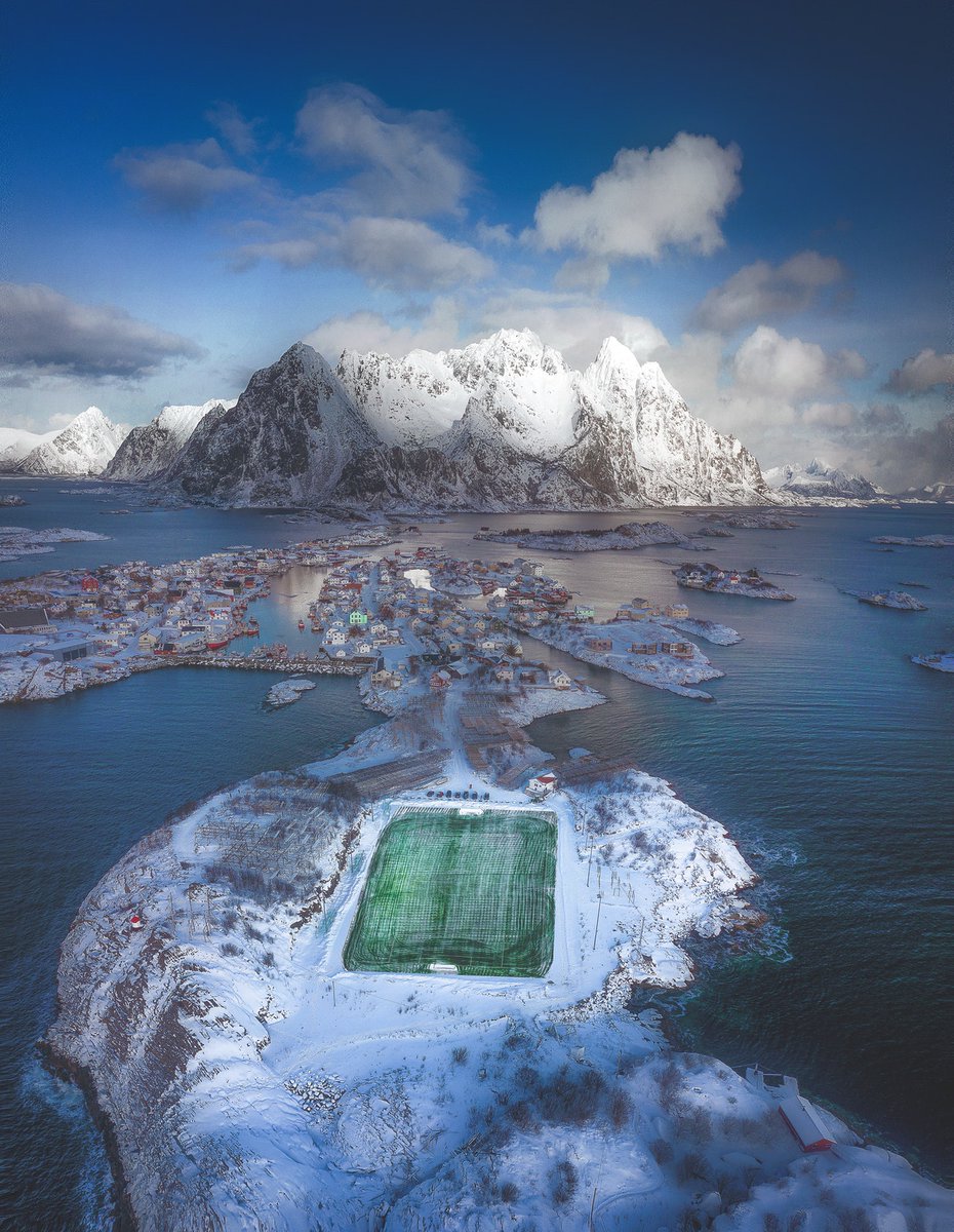berizzed's tweet photo. 'HENNINGSVÆR' is still Available on @withFND 🌐

Drone Pano Shot of a Gorgeous Football Field in Norway ⚽❤️

A Dream shot I had in mind ever since I knew about this place 🏟️

Reserve : 1 $ETH

https://t.co/xIlmPLcUgJ

#withFND #withfoundation #NFTs #nftphotography #NFTCommunity https://t.co/ZBEchctEBr