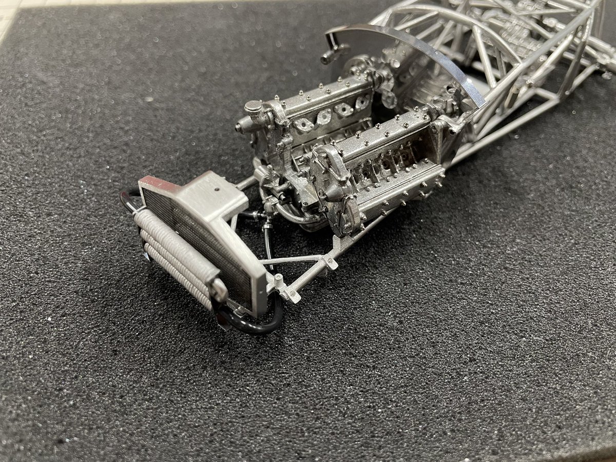 modeler_takuya's tweet photo. 〜Lancia ferrari D50〜
ラジエーター、エンジンの一部などなど、じわりじわりと進んでます😉
やっぱヒロのキ���トは楽し��よ😆
#カーモデル #モデルファクトリーヒロ #ホビースペース36 #MFH #ferrarid50 #120scale #Lanciaferrarid50 #ModelFactoryHiro #hobbyspace36 https://t.co/7sjP7Qk2xI