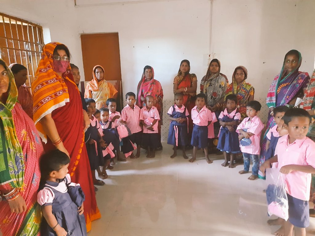 BhadrakDswo's tweet photo. Pre-School #uniform Distribution in different AWCs of Bhadrak District.
@DM_Bhadrak @WCDOdisha https://t.co/HRzx8NoMLb