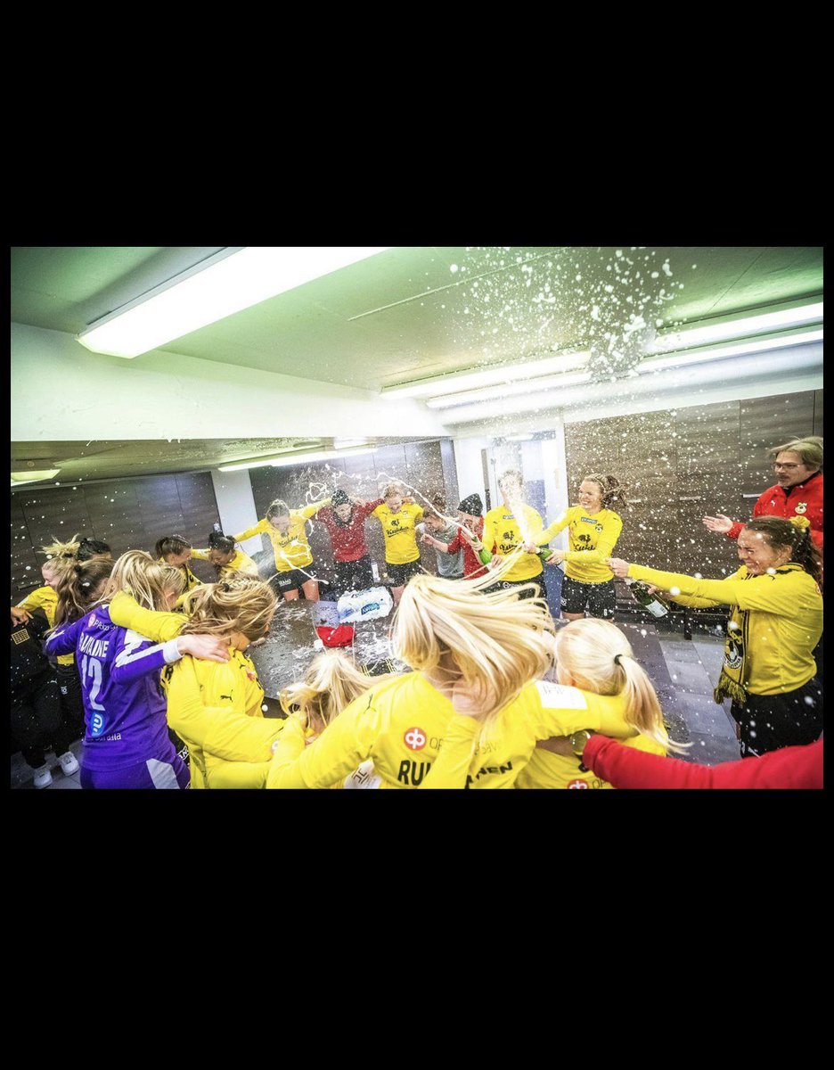 Me ollaan Suomen mestarit 2021 <a href="/KuPSNaiset/">KuPS Naisten edustusjoukkue</a> !!💛🖤 🥇 ens la vielä mennään vikaa kertaa, kova ottelu edessä ja kaikki annetaan! Mut nytkin saa vähän naatiskella! Hienoja hetkiä 📸 <a href="/Savon_Sanomat/">Savon Sanomat</a>