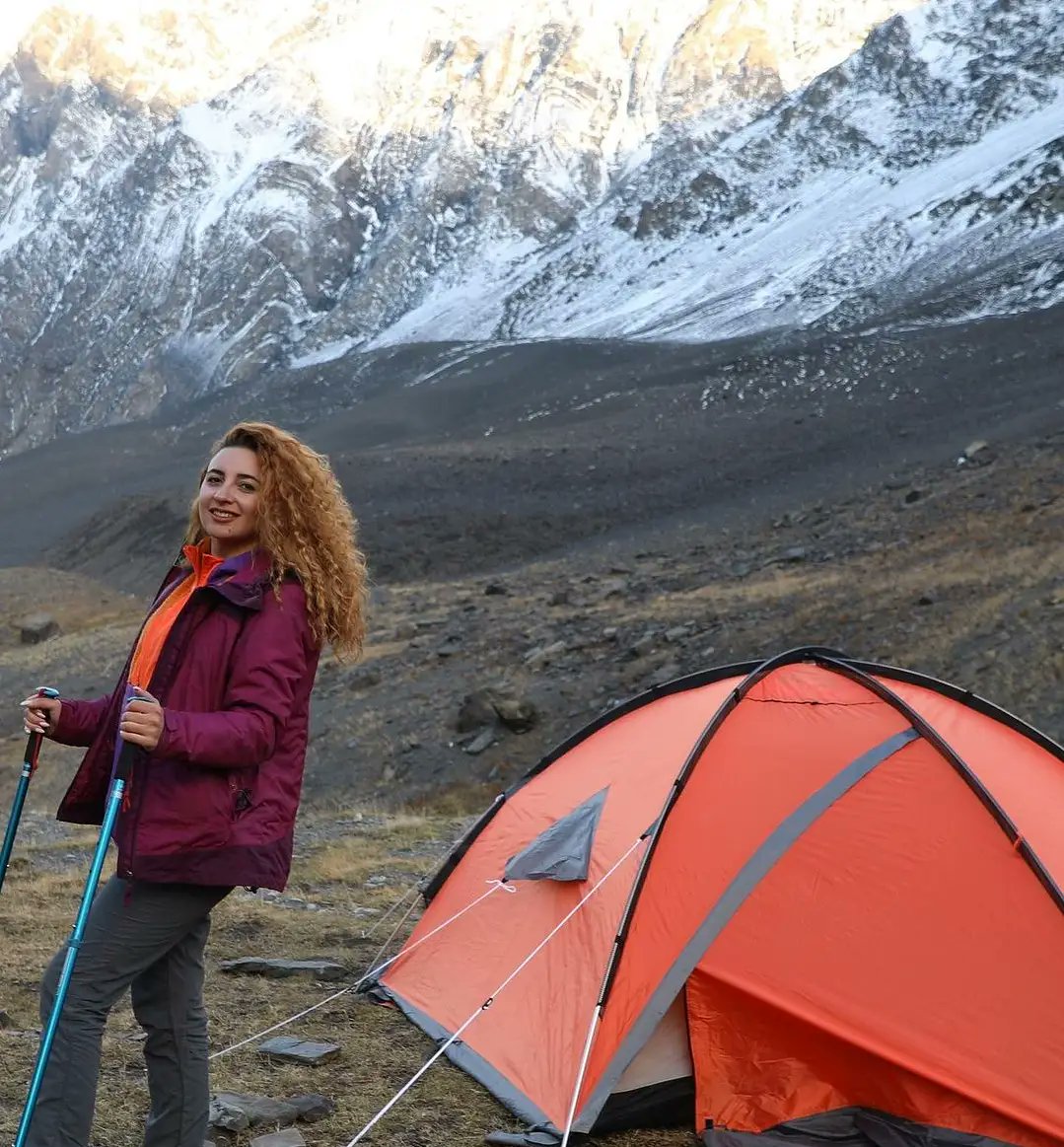 DAzerbaiyan's tweet photo. ¿Pensando dónde acampar este fin de semana? 🏕 #Khinaliq es uno de los destinos de #senderismo y #acampada más populares de #Azerbaiyán . Guarde la publicación para campamento y disfrute de esta vista aquí en el futuro. Que tengan un excelente fin de semana🎉 https://t.co/zmUHyw38xc