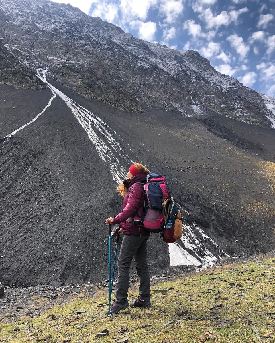 DAzerbaiyan's tweet photo. ¿Pensando dónde acampar este fin de semana? 🏕 #Khinaliq es uno de los destinos de #senderismo y #acampada más populares de #Azerbaiyán . Guarde la publicación para campamento y disfrute de esta vista aquí en el futuro. Que tengan un excelente fin de semana🎉 https://t.co/zmUHyw38xc