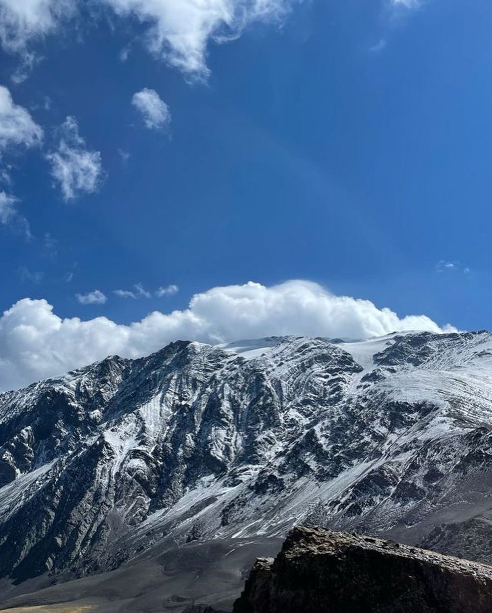 DAzerbaiyan's tweet photo. ¿Pensando dónde acampar este fin de semana? 🏕 #Khinaliq es uno de los destinos de #senderismo y #acampada más populares de #Azerbaiyán . Guarde la publicación para campamento y disfrute de esta vista aquí en el futuro. Que tengan un excelente fin de semana🎉 https://t.co/zmUHyw38xc