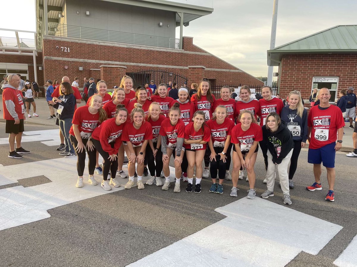 Trinewlax's tweet photo. The crew supporting Riley at the Homecoming 5k Walk/Run this morning! ⚡️ #GoThunder #RedOutForRiley https://t.co/YDCXESgwPs