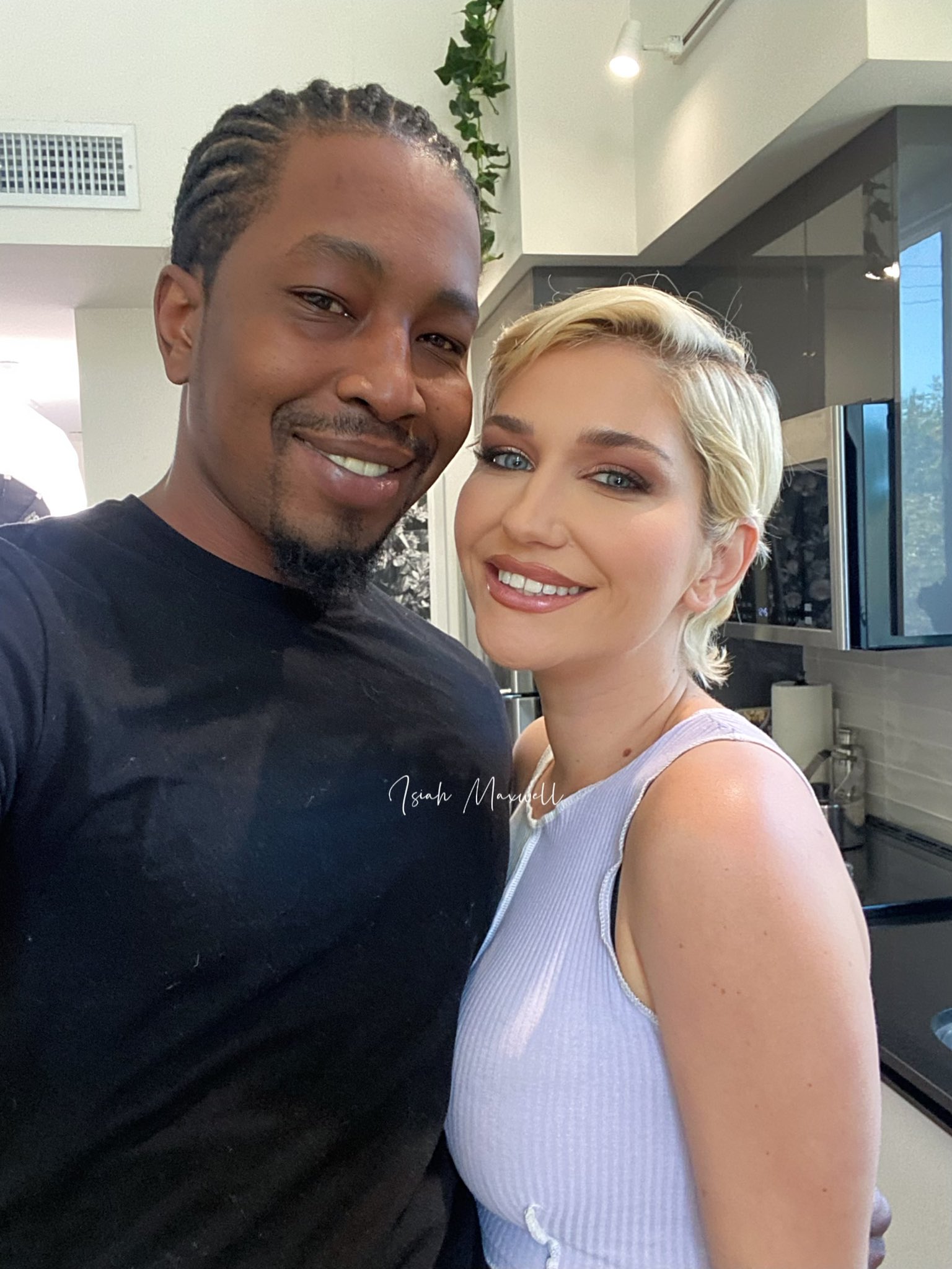 Isiah Maxwell on Twitter: "I found my happy place😍. 👑 @skyebluewantsu gets me every time and