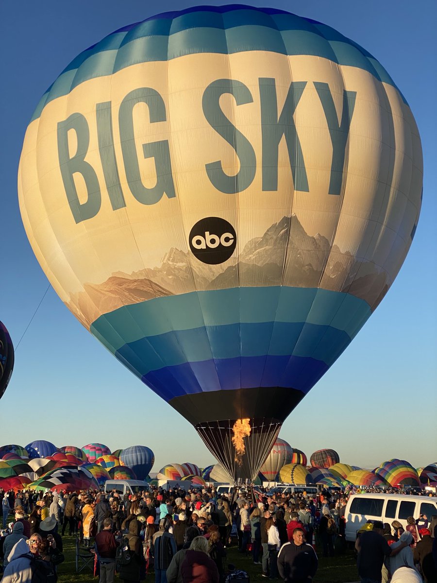 markclegg1's tweet photo. First flight for the brand-new ⁦@BigSkyABC⁩ balloon #Albuquerque #balloonfiesta ⁦@JohnPetrehn⁩ https://t.co/p9y4zMnwar