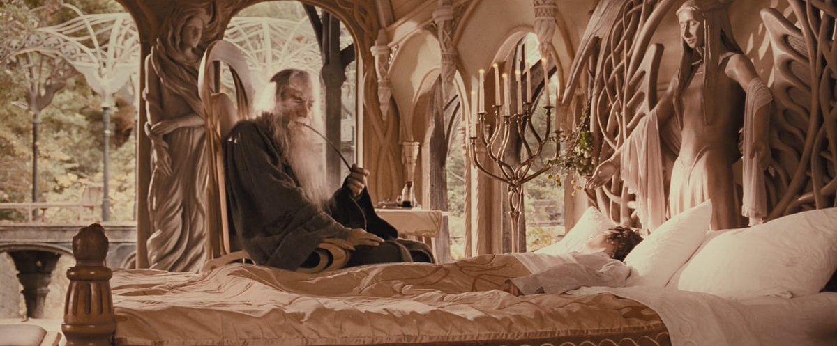 ToIkienverse's tweet photo. Si empiezas la versión extendida de La Comunidad del Anillo exactamente a las 8:35:38 del 24 de Octubre, Gandalf dirá ''Son las 10 de la mañana, del 24 de Octubre, si quieres saberlo'', en ese preciso momento. Celebra el 24 de Octubre bien. https://t.co/L0t7iuntbn