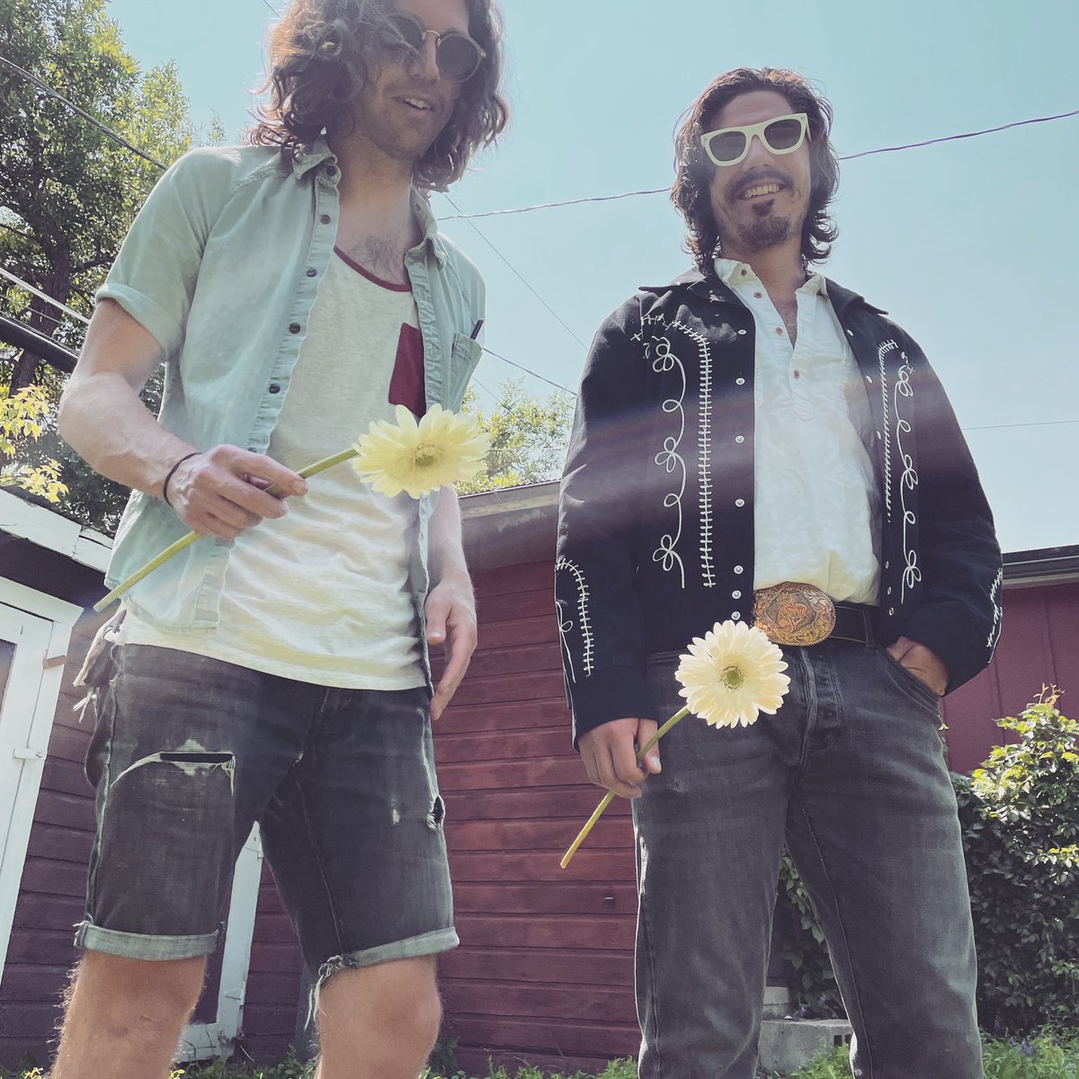 New Album available to stream!open.spotify.com/album/1Lz0zoGD…