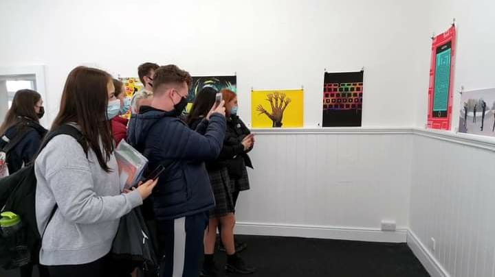 Final year art students from Seamount college visiting artist Mark Keaveney and "My Social Bubble" closing 3rd October #kinvara #kava #communityart #irishart #galway #galwayart