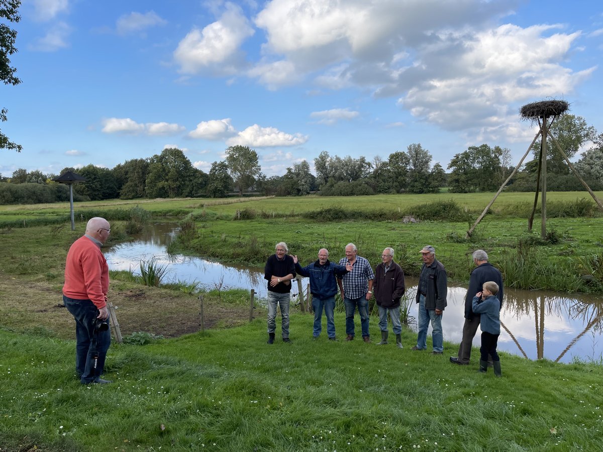 Vorige week met <a href="/CUstaphorst/">ChristenUnie Staphorst</a> naar de excursie bij de Aalstal IJhorst geweest. Met hulp van vrijwilligers en <a href="/SportvisserijON/">Sportvisserij Oost-Nederland</a> is deze aalstal gerenoveerd. De fuik werd gelicht… Zat er wat in? Lees hier de blog die ik erover schreef: staphorst.christenunie.nl/blog/2021/10/0… #aalstal #paling #aal