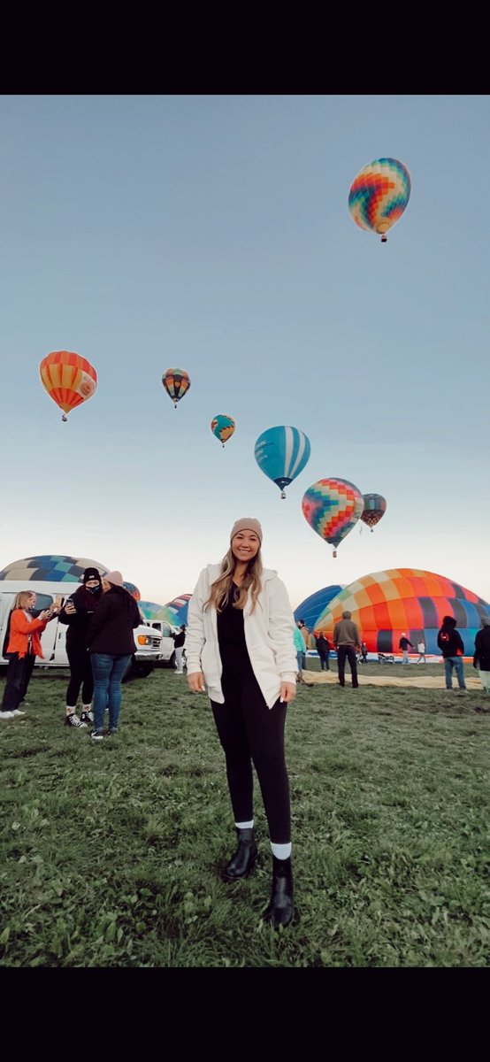 lexyrel2020's tweet photo. Adventures 🌄 https://t.co/rFGiNjLDae