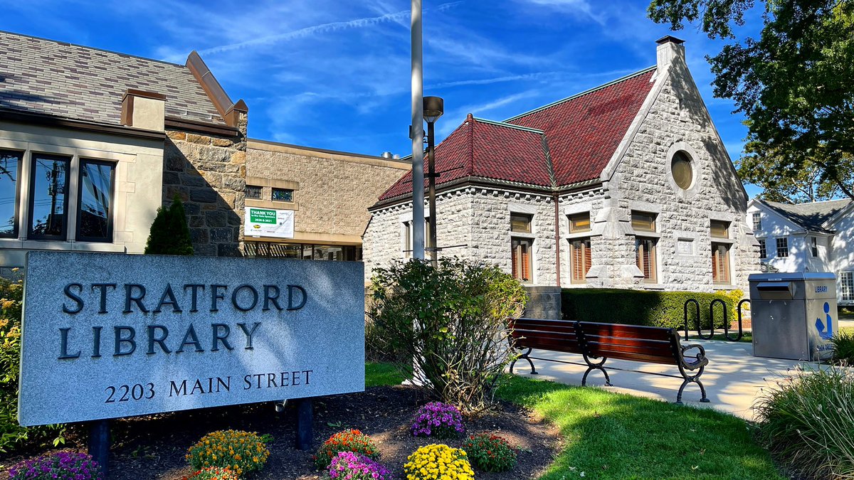 StratfordLib's tweet photo. Did you know: #Sundayhours are back! Beginning tomorrow, 10/3, we’ll be open from 1-5 pm on Sundays (through 5/22). Stop by to grab a book, use a computer, hunker down in a study room, or simply say ‘hello.’ Visit https://t.co/wb2aQSaI15 for info on upcoming Sunday programs, too! https://t.co/HRRY4go4Tr