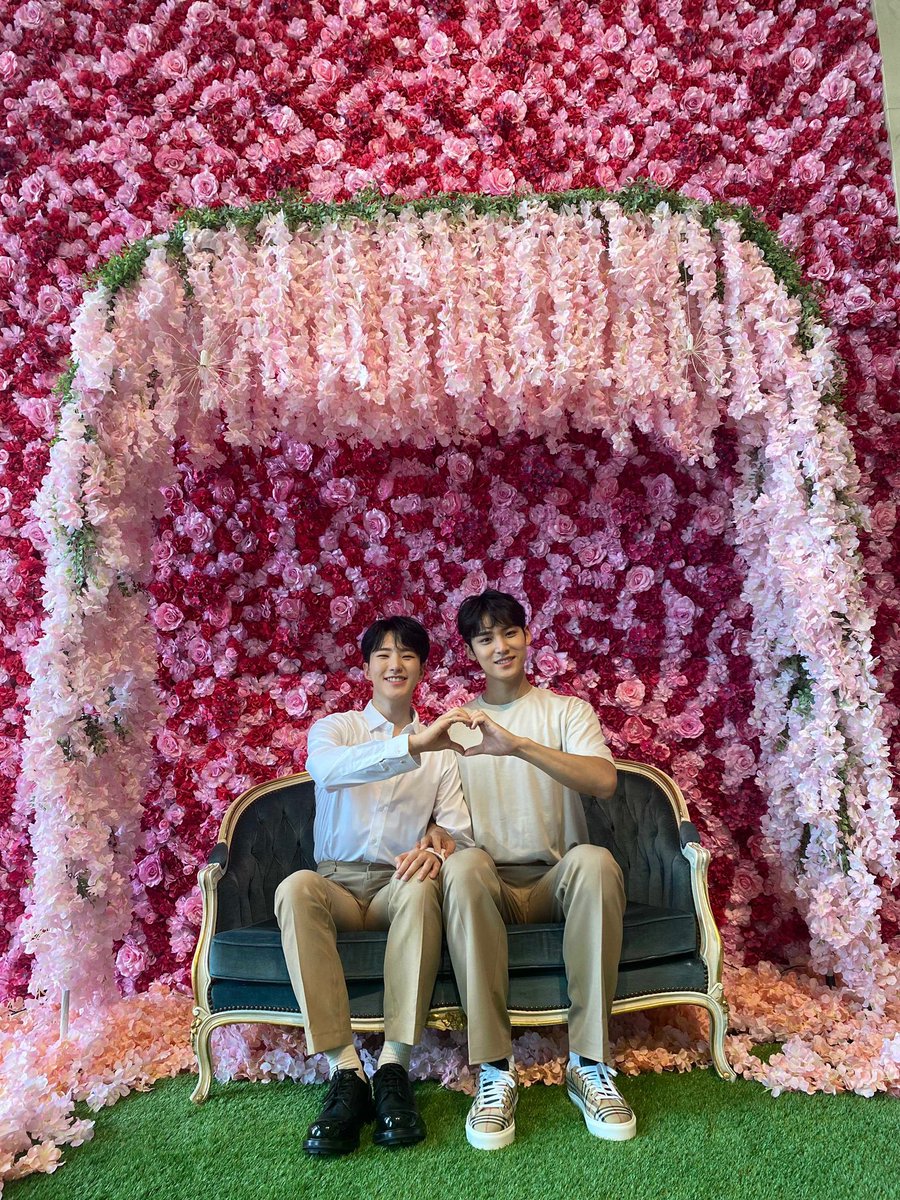 ho_yelow's tweet photo. โอเคพึ่งเข้าเพราะช่วงนี้สอบฮือออออ ตุยแล้วค่าาาาาเกิดโมเม้น
 ชั้นร้องกรี๊ด #gyusoon #minsoon https://t.co/ge7ghB5089