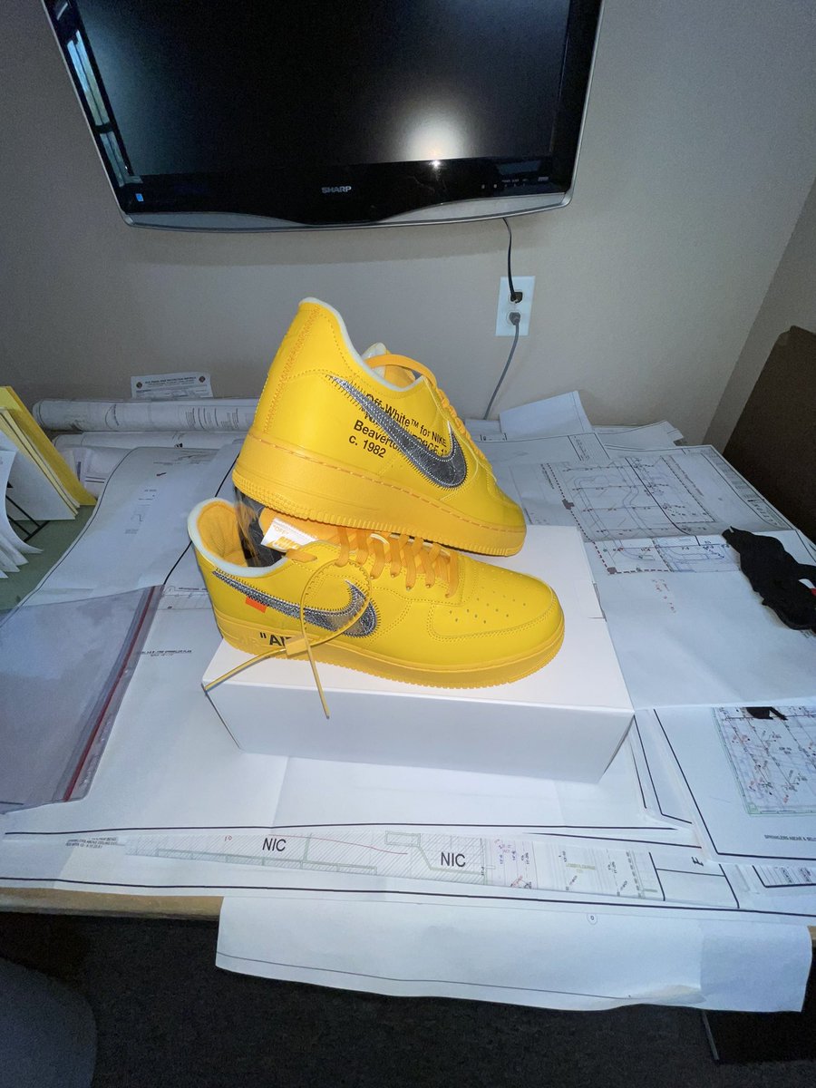 KickzPreme's tweet photo. WTS OFF-WHITE AF1 UNIVERSITY GOLD SIZE 12. $1450 SHIPPED. DM FOR MORE INFO https://t.co/PTOkV4zEqO