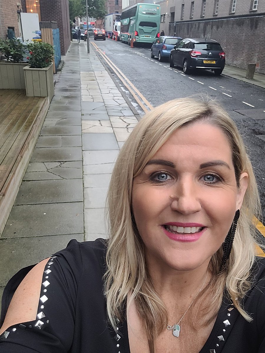 Gail Louise tweet media