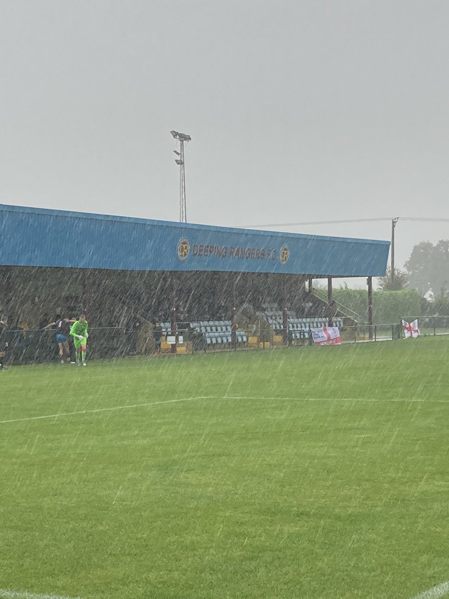 FULL TIME Rangers 0 @NwkFlowserveFC 3
 Thanks to the 130 supporters who braved awful conditions. Special mention to our U7s Blues who were mascots and to the Newark supporters who created a great atmosphere and also made a generous gesture to our U7s. 👏🏻👏🏻👏🏻<a href="/utdcos/">UCL</a> <a href="/spaldingsport/">Spaldingsport</a>