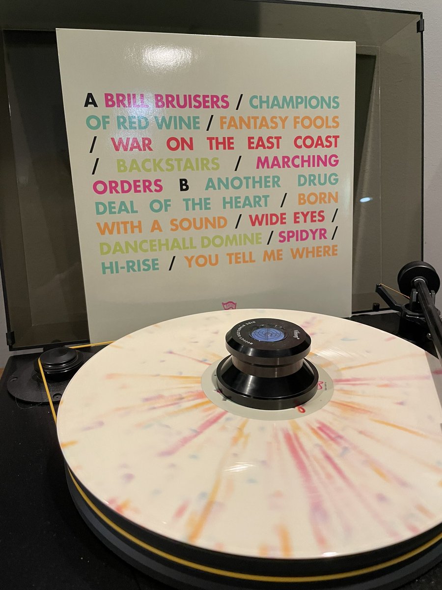 Fidoz's tweet photo. College Football Spinning. The New Pornographers- Brill Bruisers. 2014. #nowplaying #vinyl #records #nowspinning #nowplaying #vinylcommunity #recordcollector #vinylcollection #newpornographers #nekocase #acnewman https://t.co/CtuZ4WQmn6